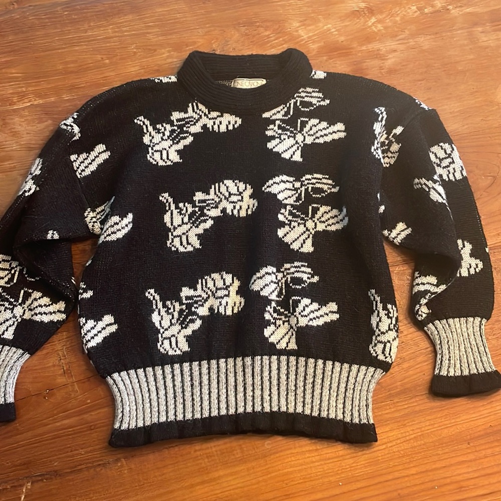 Vintage chunky knit black and white turtle neck sweater. Oversized. Size S.